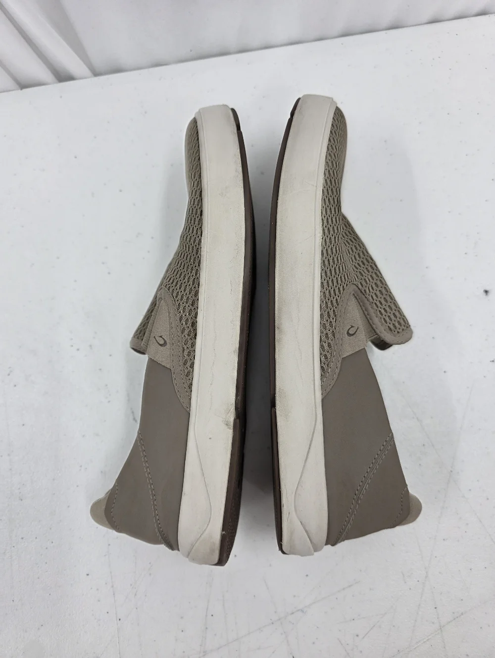 OluKai Lae‘ahi Slip-On Sneakers Mens Size 10 Clay Fabric Mesh Casual 10443-1010.